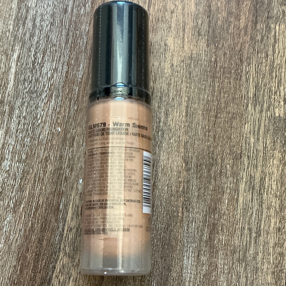 LA Girl Pro Matte Foundation - Creamy Tan - Picture 2 of 4